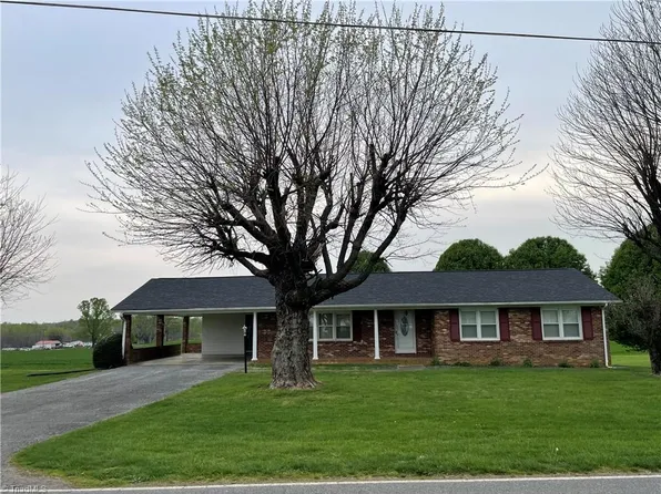 185 Crossroad Church Rd, Dobson, NC 27017