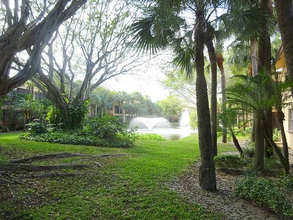 2nd image of 11192 Aspen Glen Dr #104