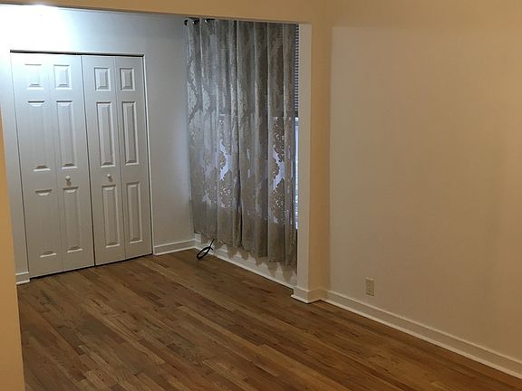 3rd image of 2911 N Hoyne Ave #1
