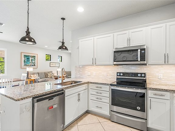 5th image of 4335 Beauty Leaf Cir