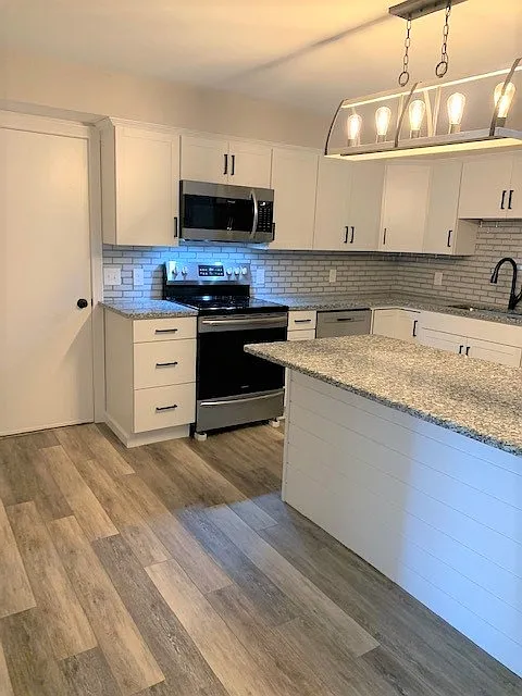21 Otis Street - A — Photo 4