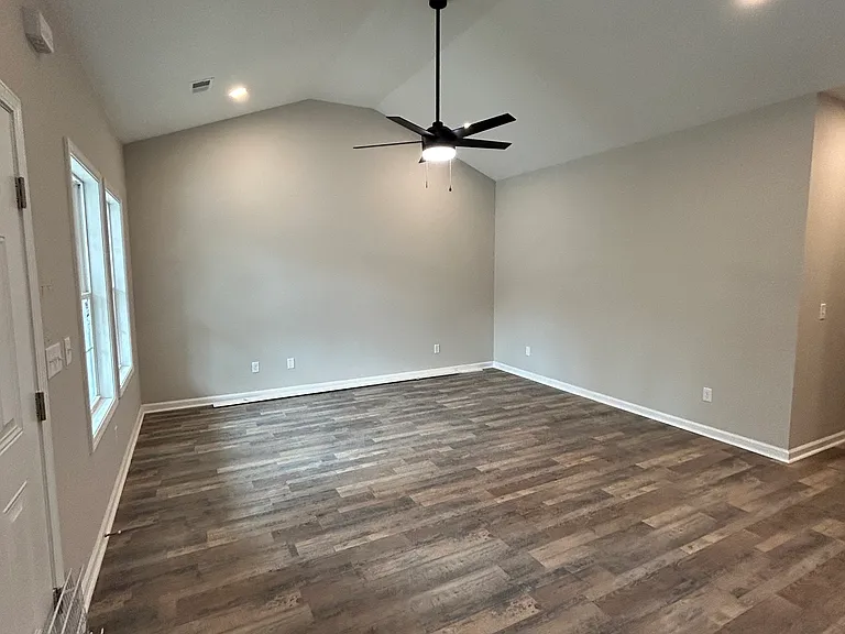 14 Pine St #14 — Photo 3