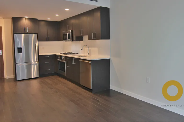 1708 Ontario St #504 — Photo 2