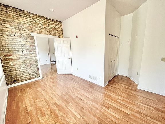 5th image of 1718-34 E Lafayette Pl #1728-01