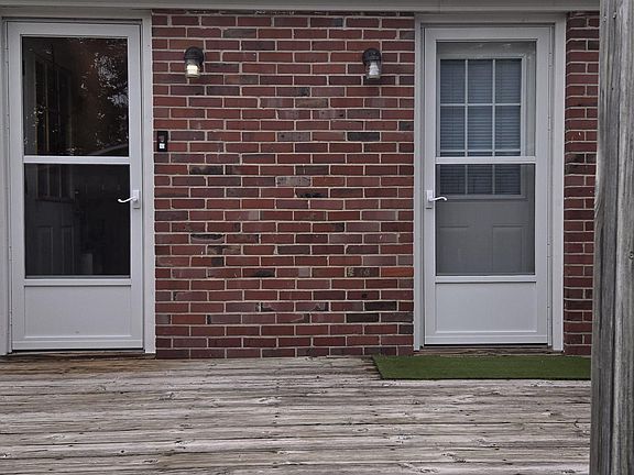 5th image of 1409 Dakota St