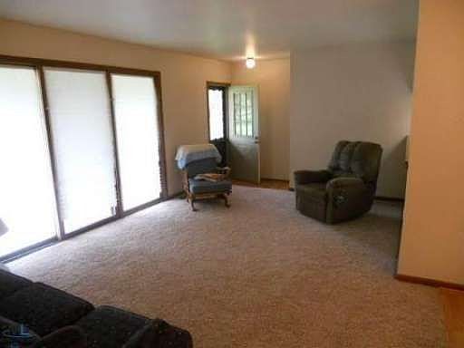 4th image of 14783 Brewster Ct