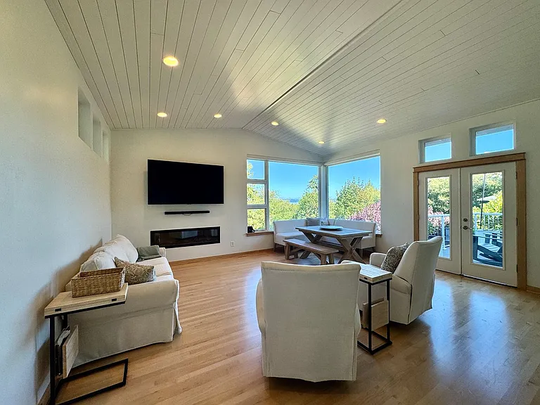 10555 NE Morning Ln — Photo 13