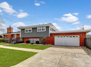 10828 S Tripp Ave, Oak Lawn, IL