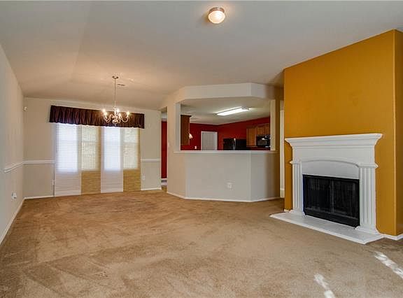 3rd image of 2015 Bentwood Dr