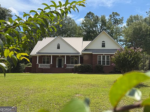 2nd image of 24 Peterson Ln