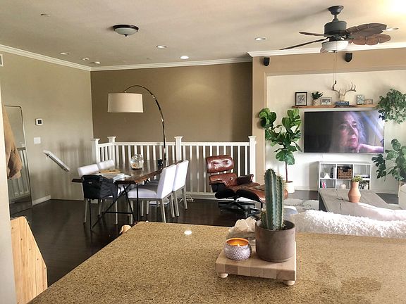 3rd image of 3153 Orleans Dr
