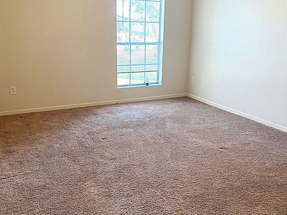5th image of 8428 Glen Meadow Ln