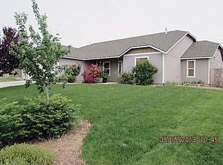 5004 Spirea Dr, West Richland, WA