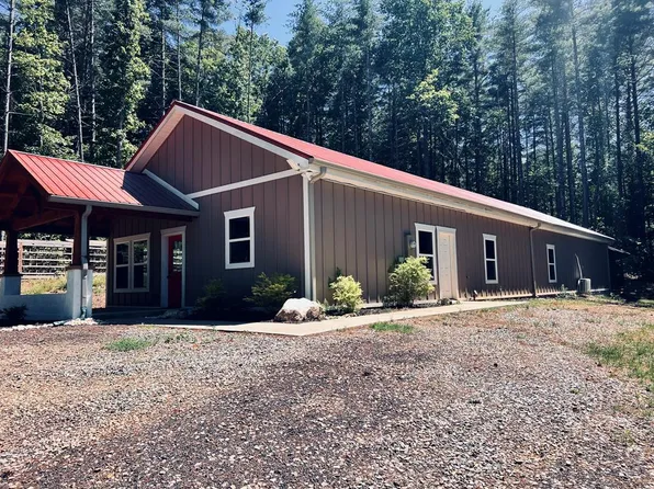 51 Carley Dr, Blairsville, GA 30512