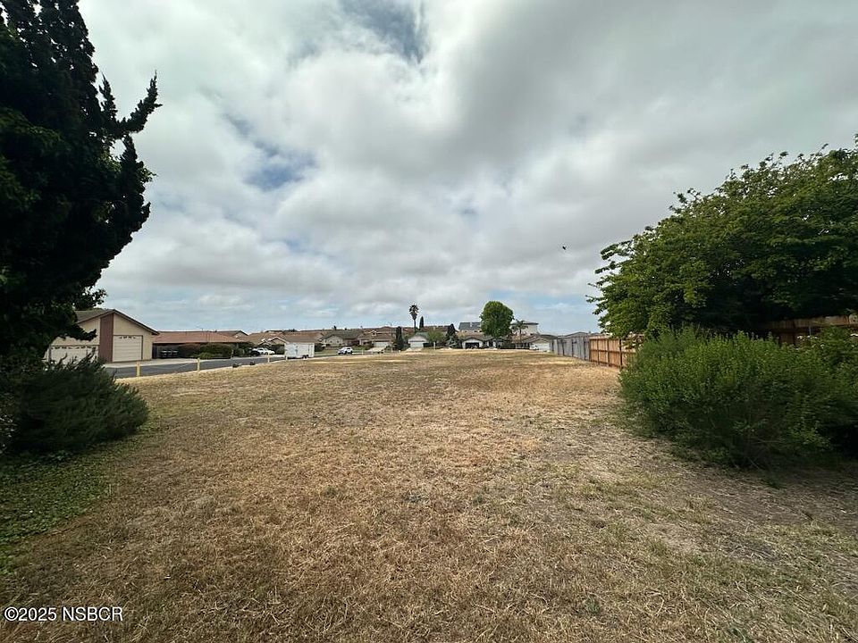 2nd image of 835 Melinda Ct