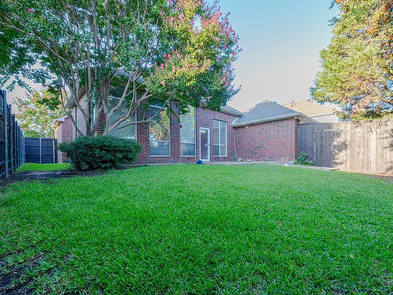 2404 Heather Glen Dr — Photo 39