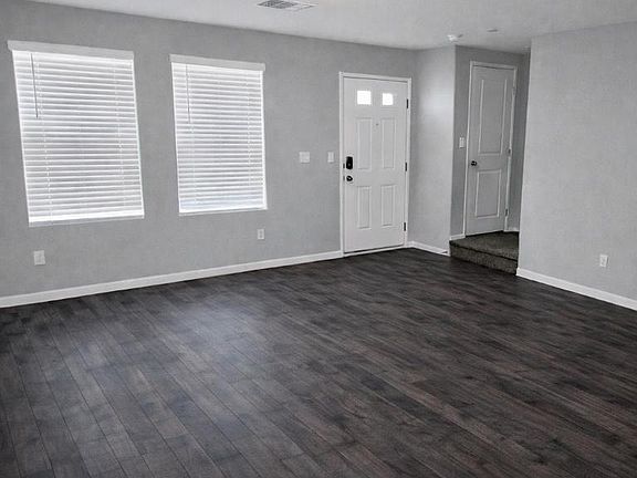 3rd image of 1130 Scarlet Sparrow St