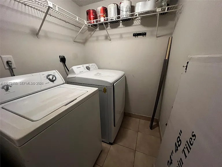 350 Palm Cir W #203 — Photo 17