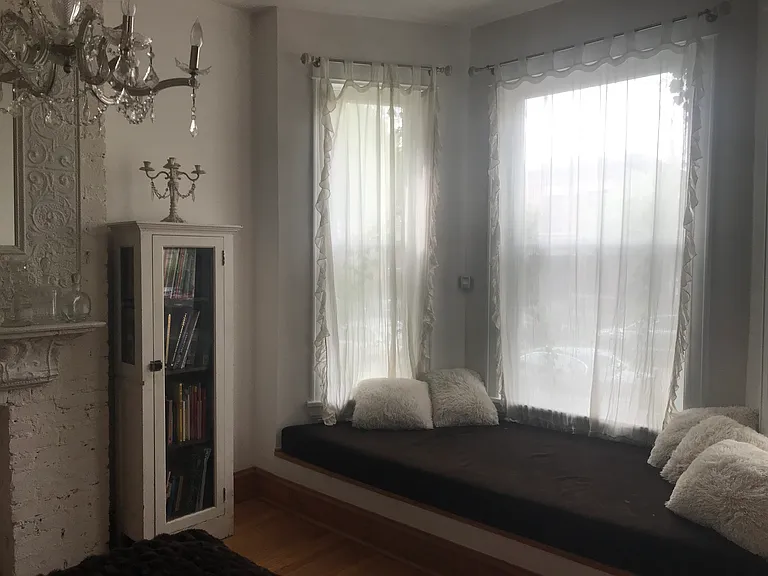 2113 W Walton St #1 — Photo 7