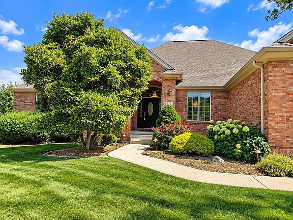 5th image of 9771 Rambling Rose Ln