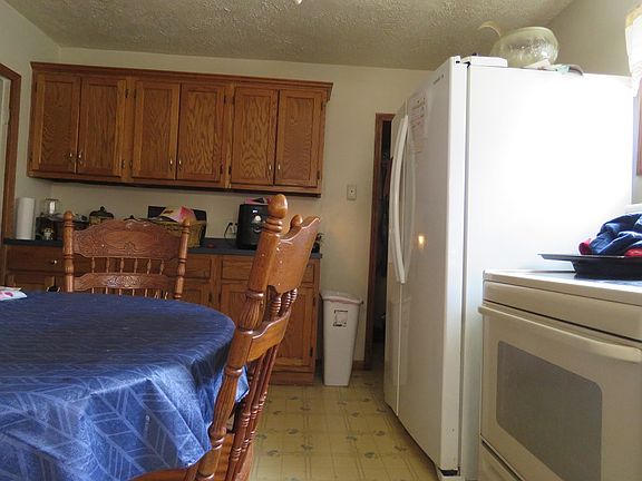 3rd image of 1321 McConnell Ave