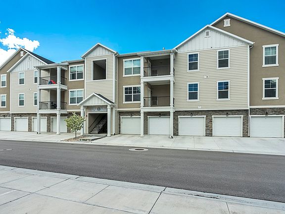 2nd image of 59 W Seasons Dr