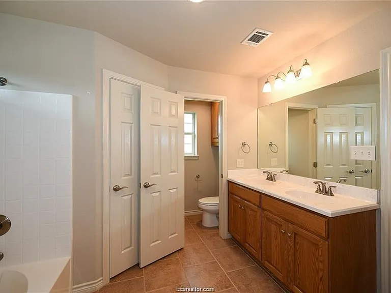 914 Crystal Dove Ave — Photo 12