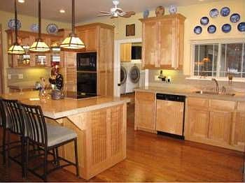 5th image of 15 Caxton Ln
