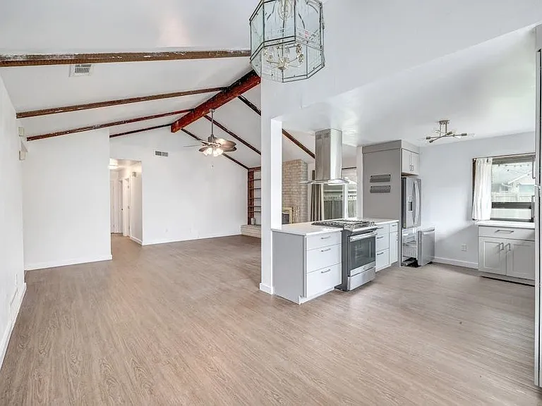 6502 Bridgewater Cv — Photo 15