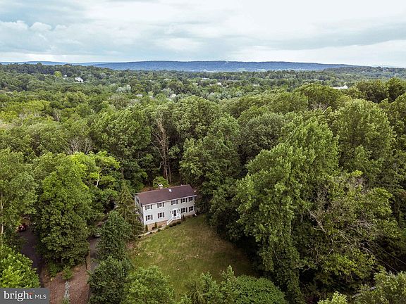 2nd image of 148 Brookneil Dr