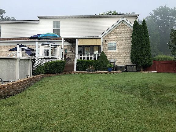 3rd image of 403 S Peak Ave
