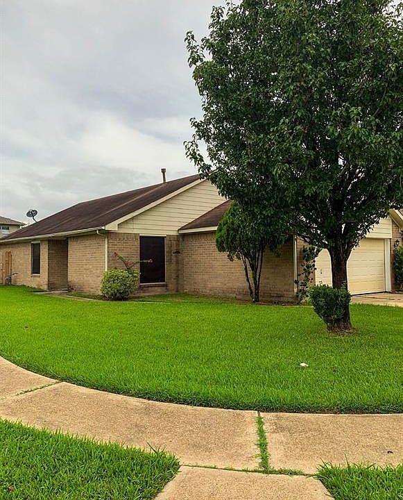 1st image of 15207 Grassington Dr