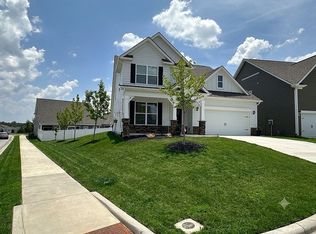 9 Thornberry Rd, Hendersonville, NC 28792