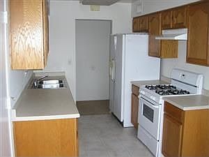 4th image of 2011 Polley Dr