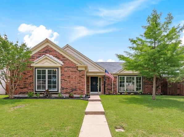 1318 Robincreek Cv, Lewisville, TX 75067