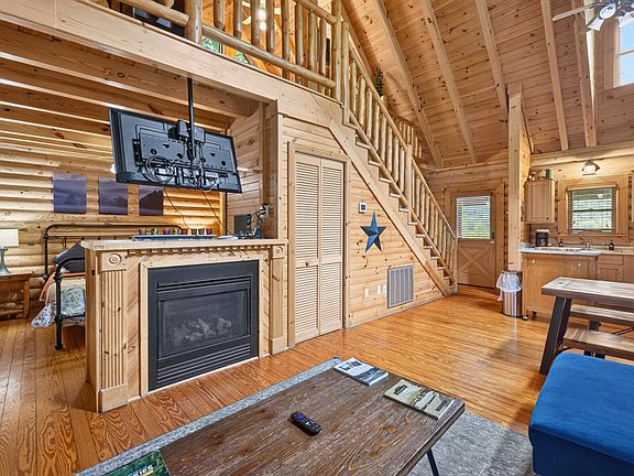 3rd image of 3225 Smoky Ridge Way