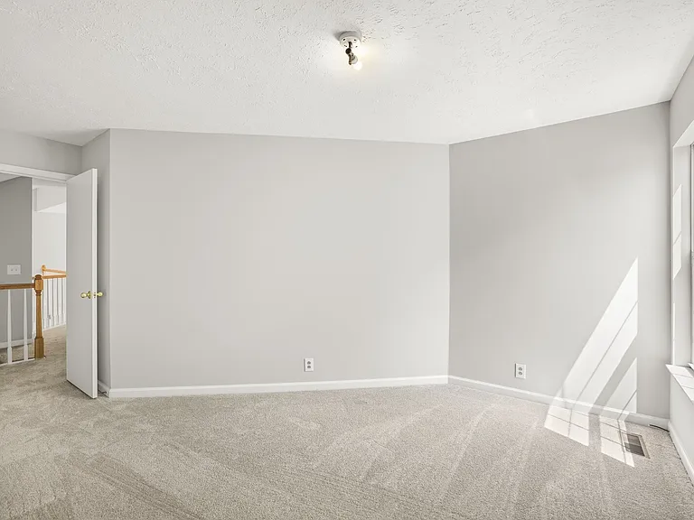 3127 Creekview Ln — Photo 48