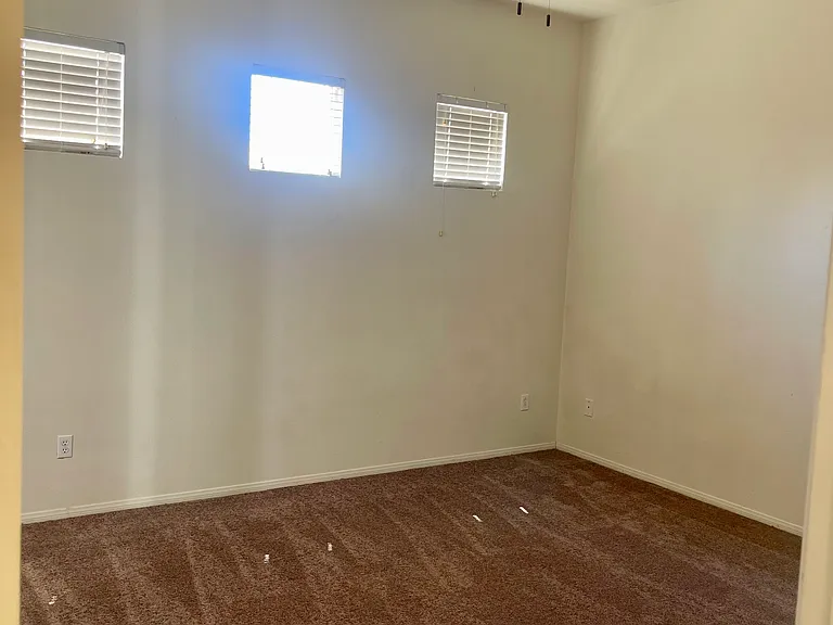 6550 Ditmars St — Photo 13