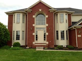 48372 Lafayette Dr, Macomb, MI 48044