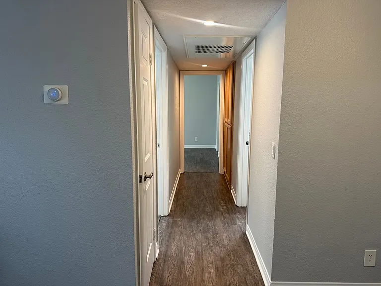 Park Plaza Apartments — Photo 81