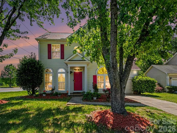 12548 Panthersville Dr, Charlotte, NC 28269