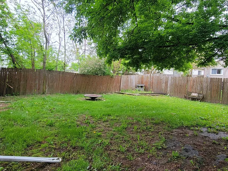 21276 Abrahm St — Photo 10