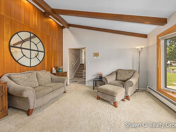 4th image of 1490 Marwood Dr SE