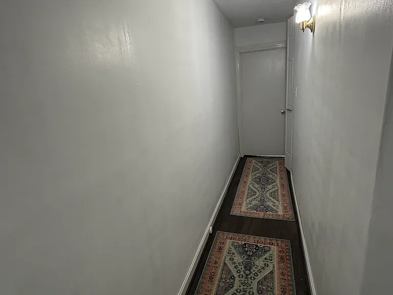 Hallway to 3rd floor bedroom