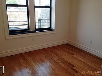 Rented by aptsandlofts.com