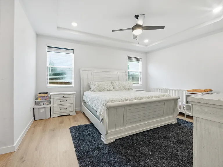 15592 Jake Xing — Photo 7