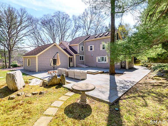 3rd image of 414 Riversville Rd