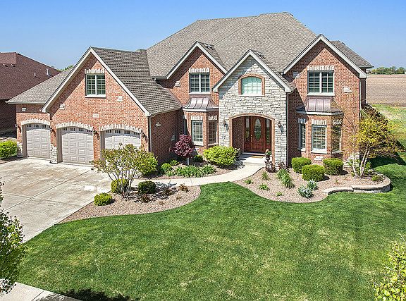 4th image of 15658 Jeanne Ln