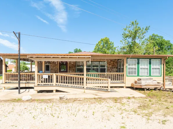 102 Cherry St, Grandin, MO 63943