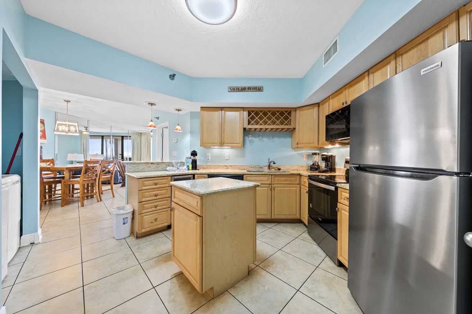 3 bed, 2.0 bath, 1270 sqft, $8,511 — Photo 4